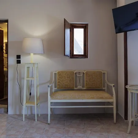 Aspalathos Guest Bed & Breakfast 3*