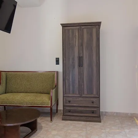 Aspalathos Guest Bed & Breakfast 3*